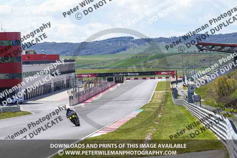 cadwell no limits trackday;cadwell park;cadwell park photographs;cadwell trackday photographs;enduro digital images;event digital images;eventdigitalimages;navarra;no limits trackdays;peter wileman photography;racing digital images;trackday digital images;trackday photos